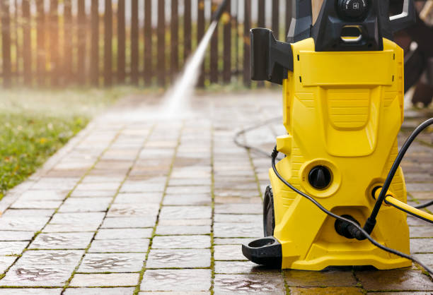 Why Choose Our Pressure Washing Services in Illinois